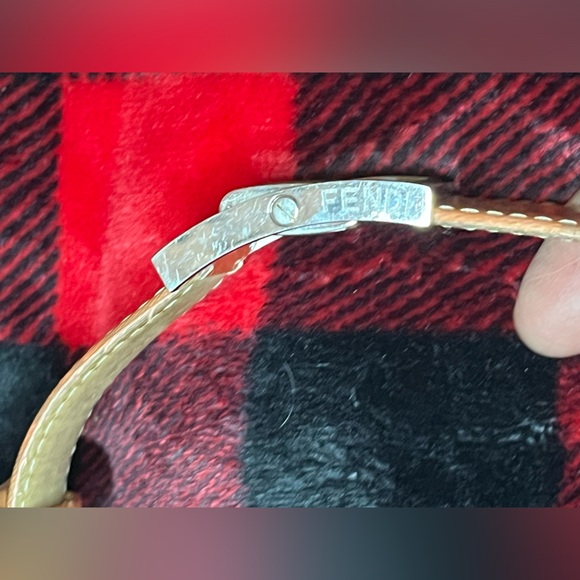Authentic  Fendi Watch Gyro Rotating Face - Picture 8 of 10